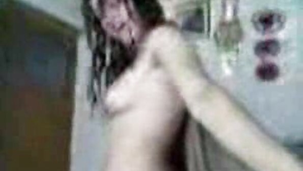 ハングボスはお尻で大きな戦利品のセールスウーマンを前髪 レズビアン エロ 動画